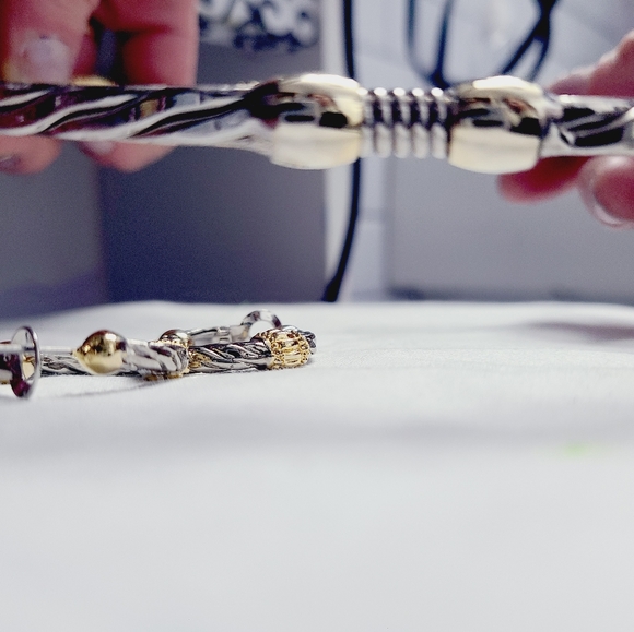 Two tone cuff necklace and earing set - Picture 3 of 8